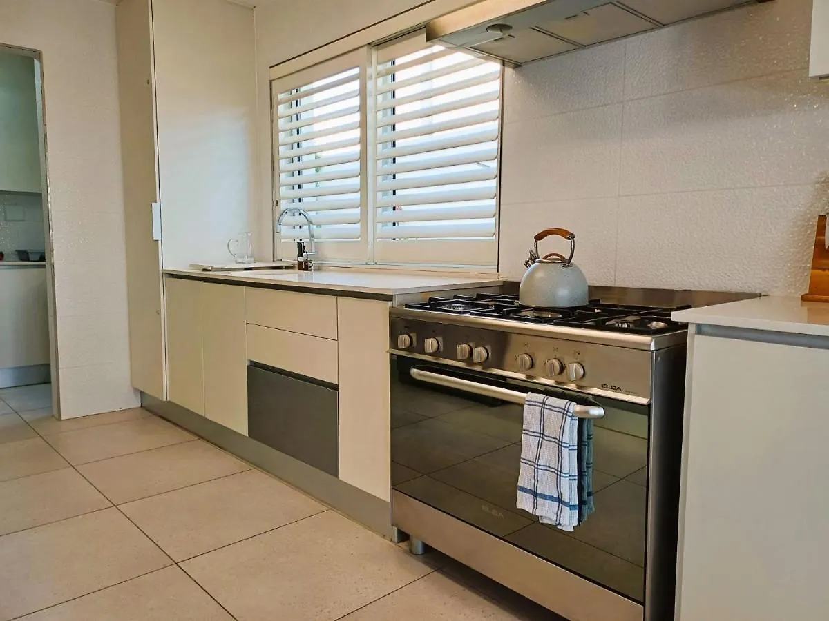 'Antilles'- 6 Bedroom Luxury Villa On The Beach, Sleeps 12 Gordonʼs Bay