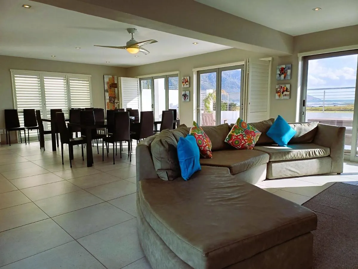 'Antilles'- 6 Bedroom Luxury Villa On The Beach, Sleeps 12 Gordonʼs Bay 0*,  南アフリカ