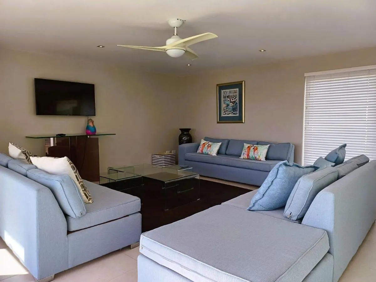 'Antilles'- 6 Bedroom Luxury Villa On The Beach, Sleeps 12 Gordonʼs Bay