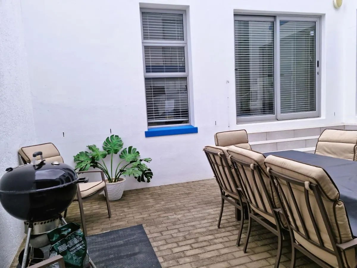 'Antilles'- 6 Bedroom Luxury Villa On The Beach, Sleeps 12 Gordonʼs Bay