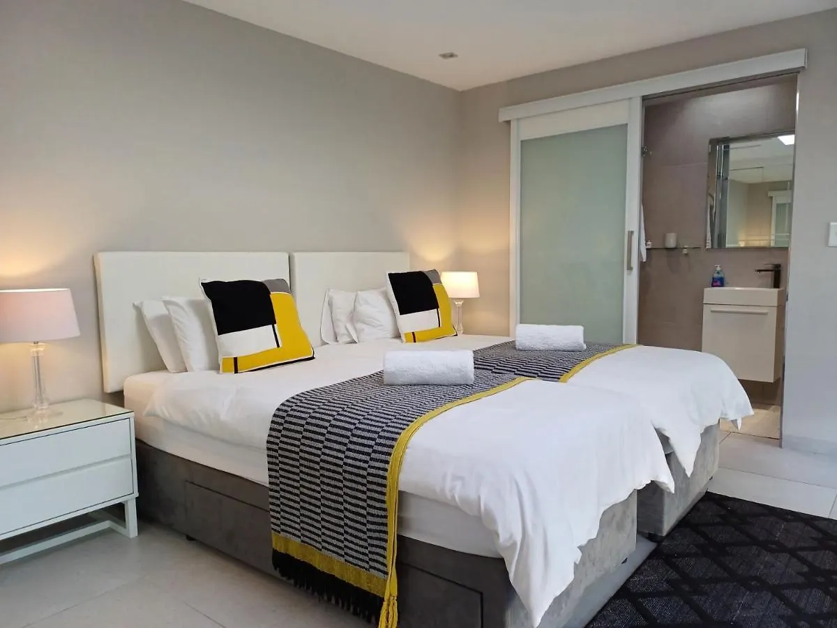 'Antilles'- 6 Bedroom Luxury Villa On The Beach, Sleeps 12 Gordonʼs Bay