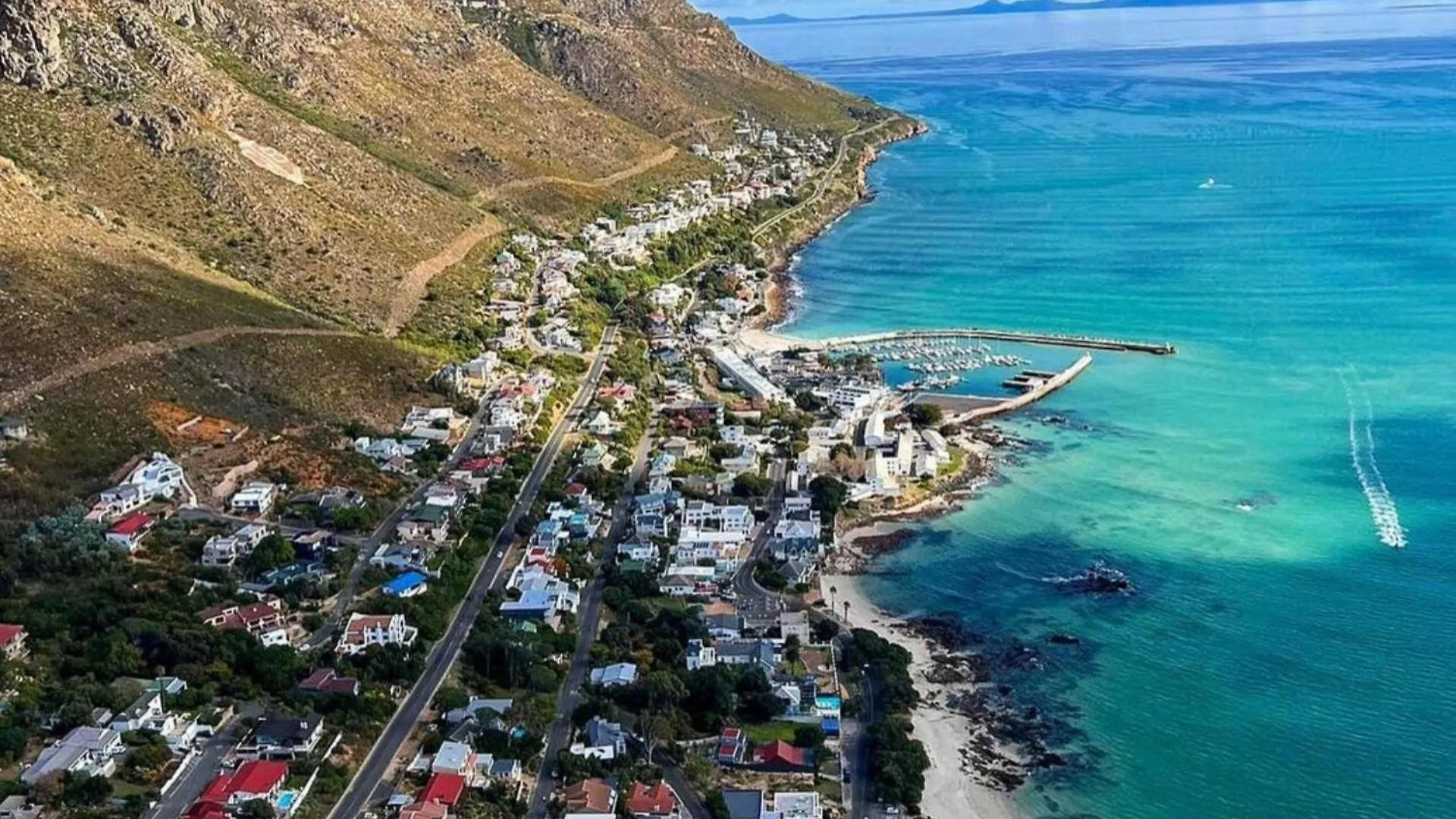 'Antilles'- 6 Bedroom Luxury Villa On The Beach, Sleeps 12 Gordonʼs Bay